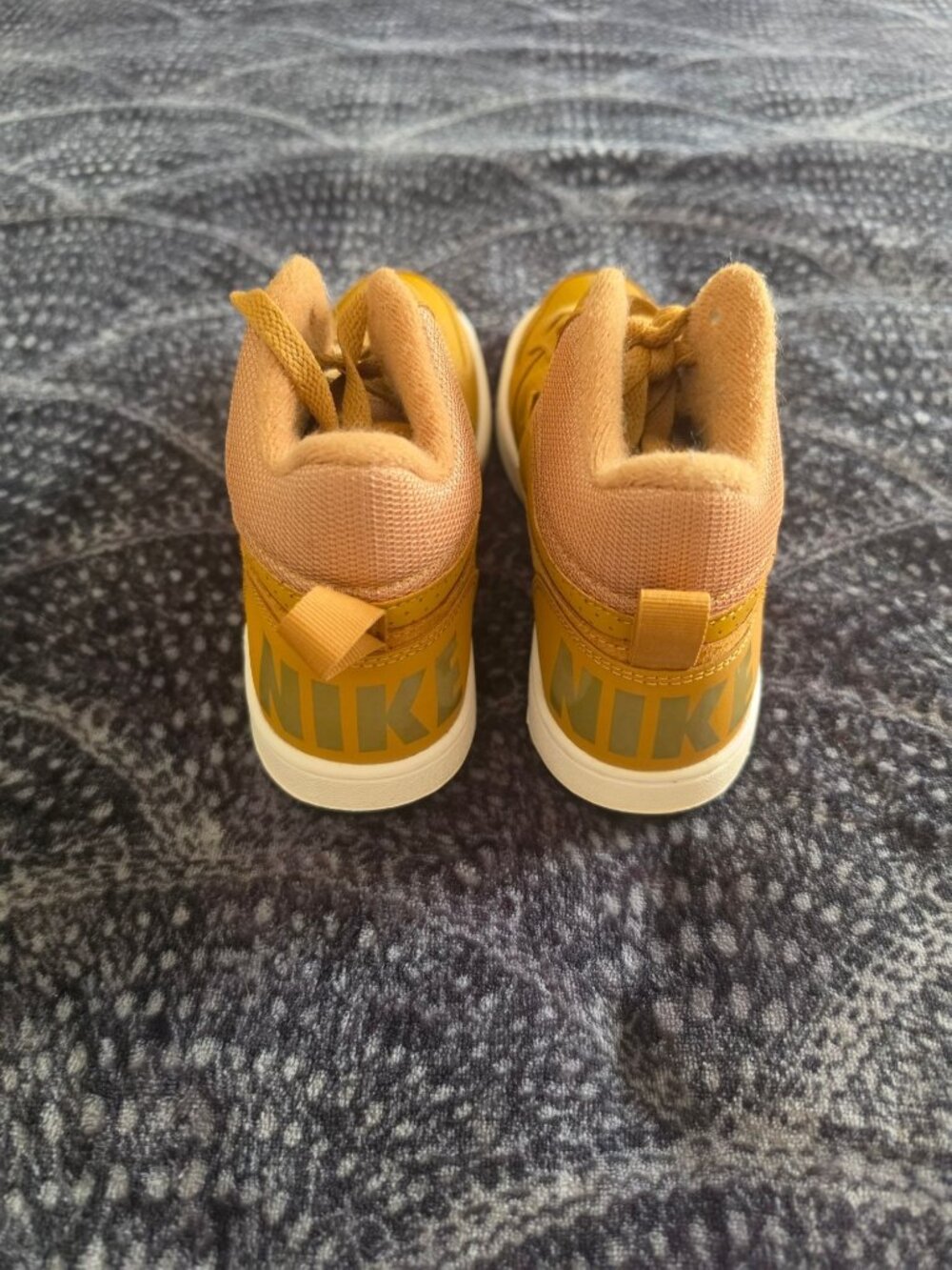 NIKE Youth Mid-Top Sneakers Wheat-Tan Size 5Y - Picture 4 of 8